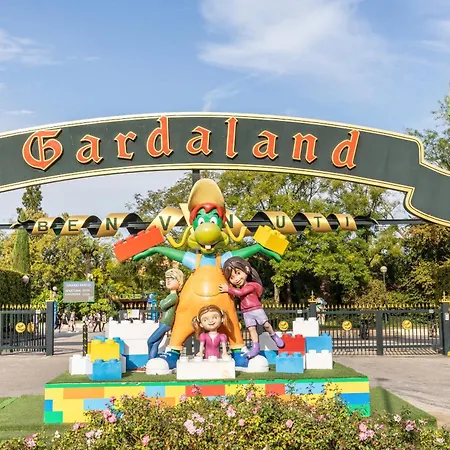 La Corte Near Gardaland Апартаменты *